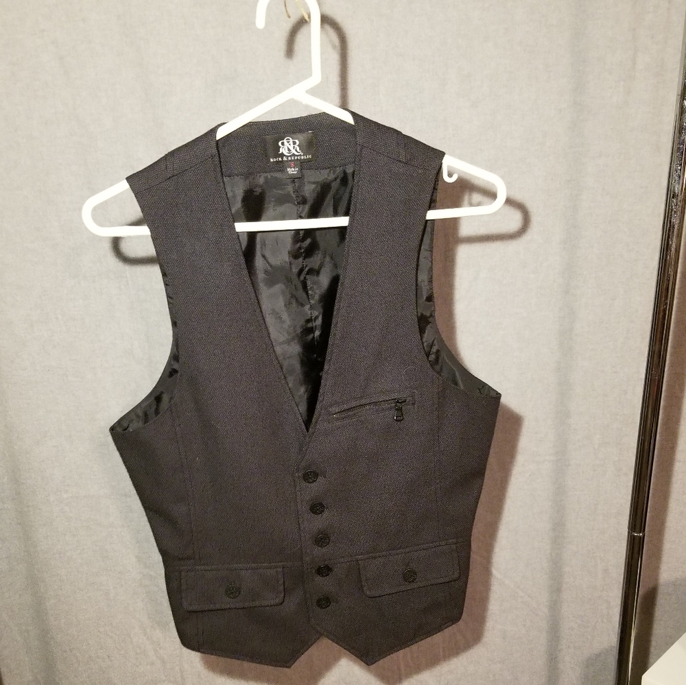 Black Vest w/ Pockets